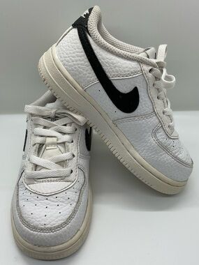 🦊 Youth Toddler Kids NIKE Air Force 1 Low Leather White & Black (Size 9C)